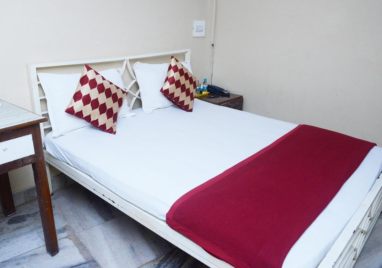 Srk Hotel 孟买 外观 照片